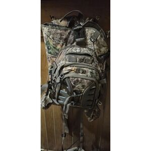 Insights Vision Bow Pack 🎯 Camo Backpack